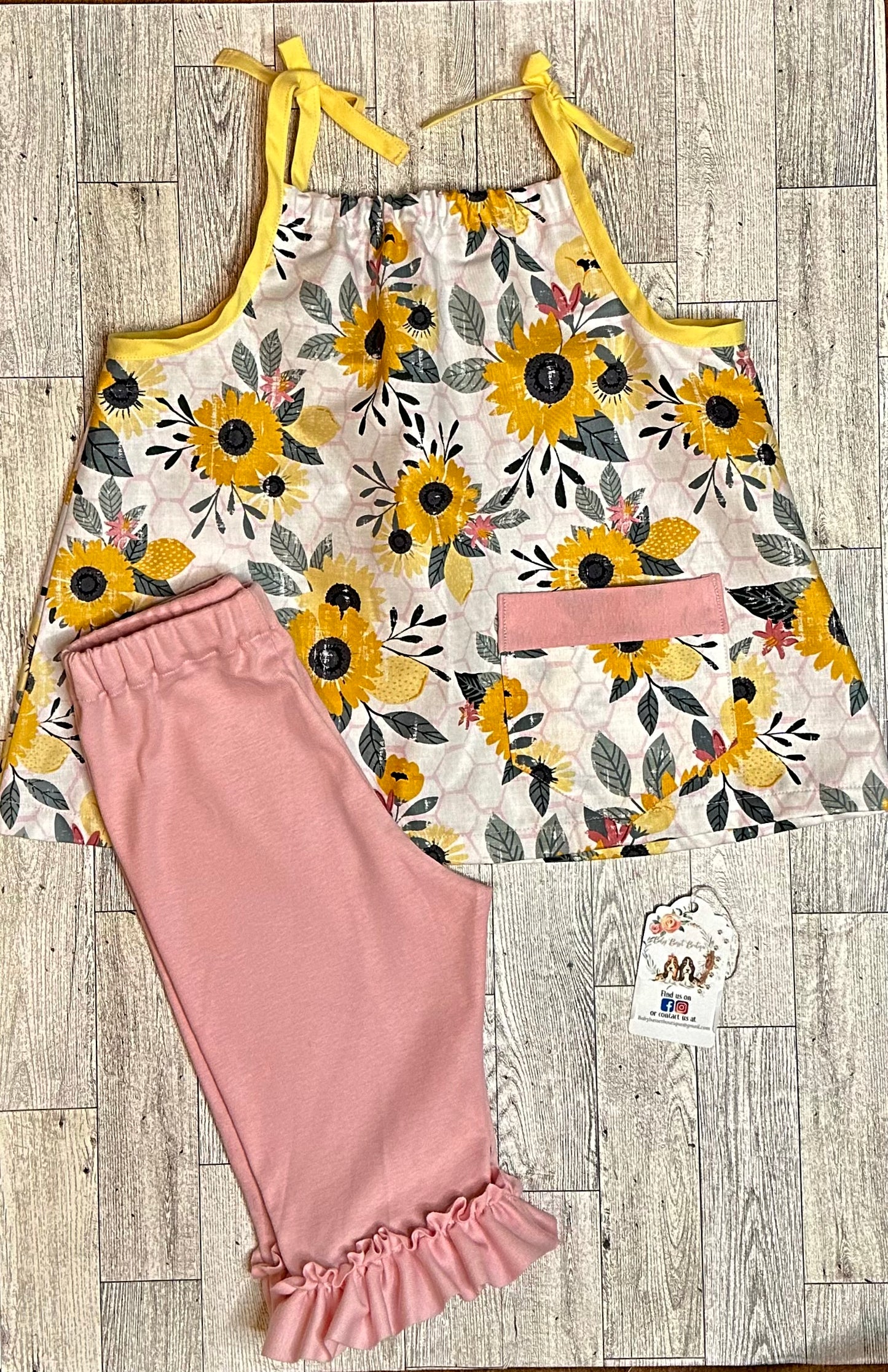 Sunflower Tie Sleeve Top with Pink Ruffle Capri leggings size 4T/5T