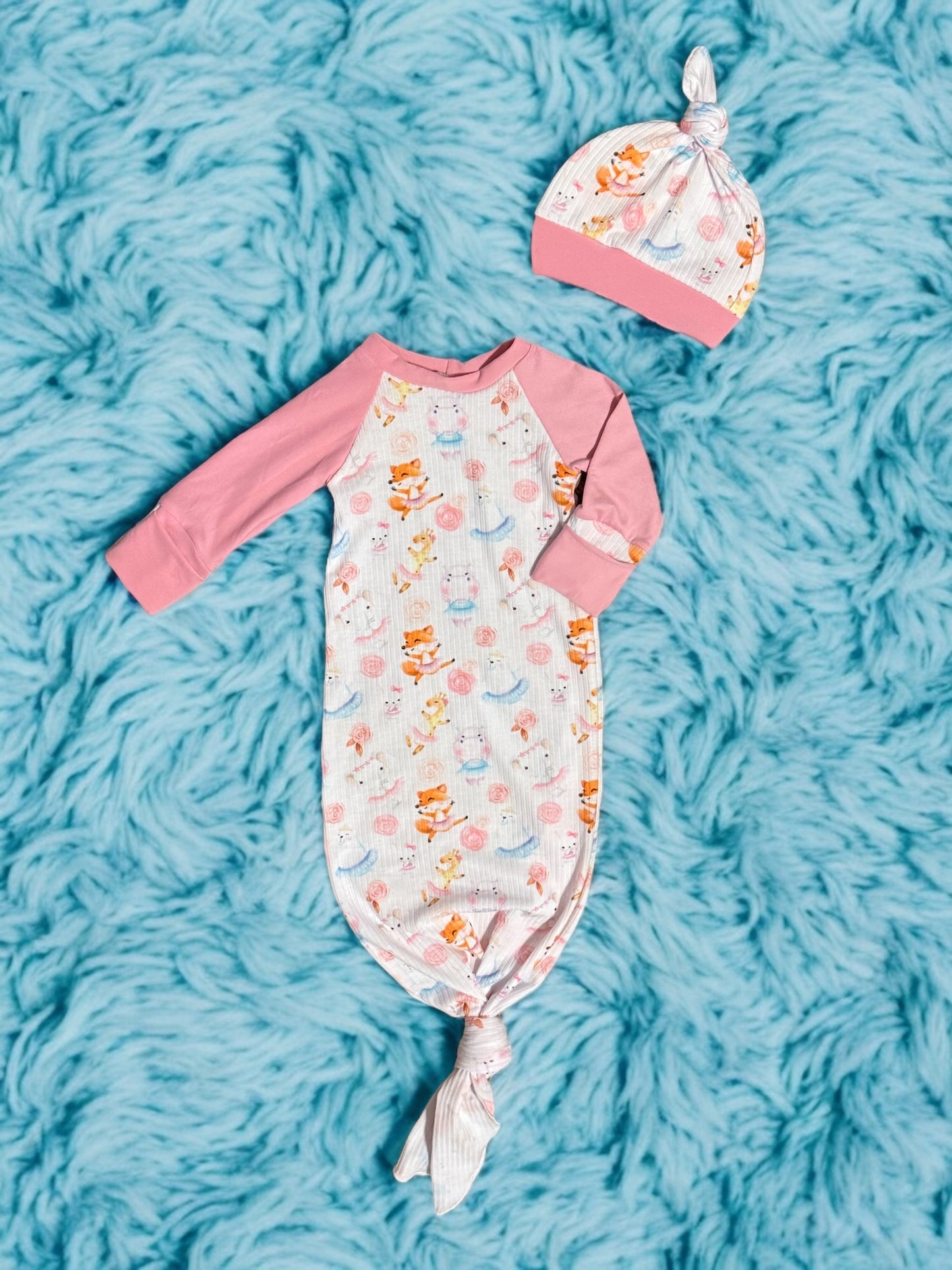 Dancing animals Baby Hat and Gown Set with fold over mits Size NB