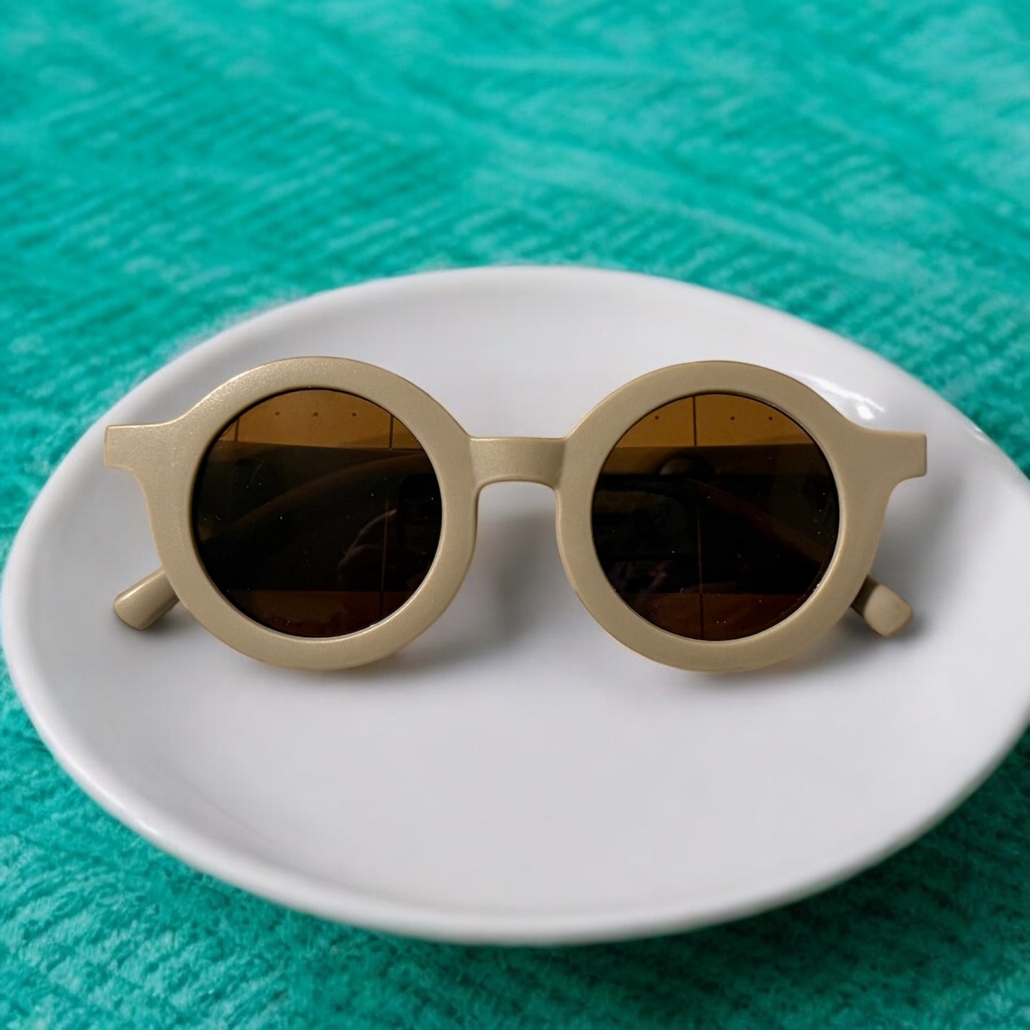 Gray Round Children’s Sunglasses