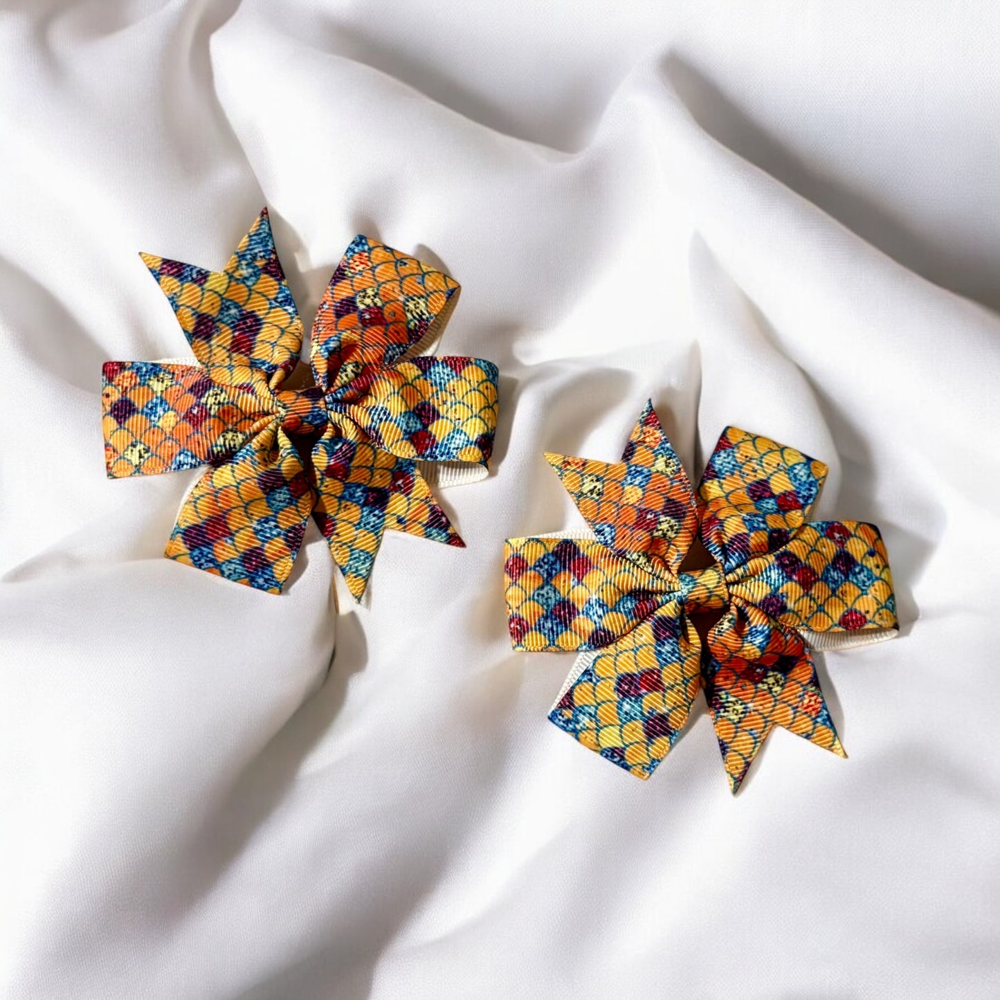 Mermaid Scale Piggy Bows