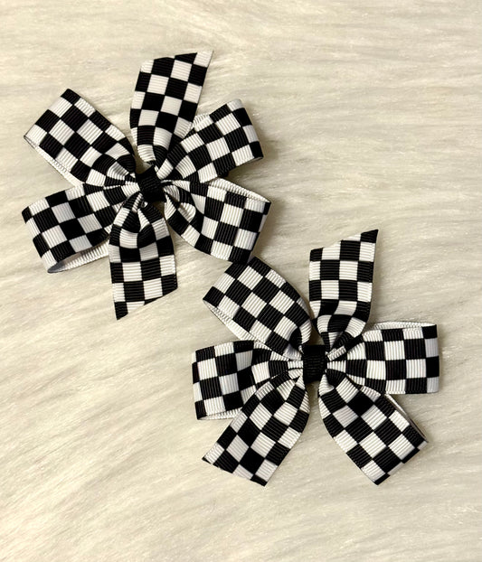 Checkered Piggy Bows